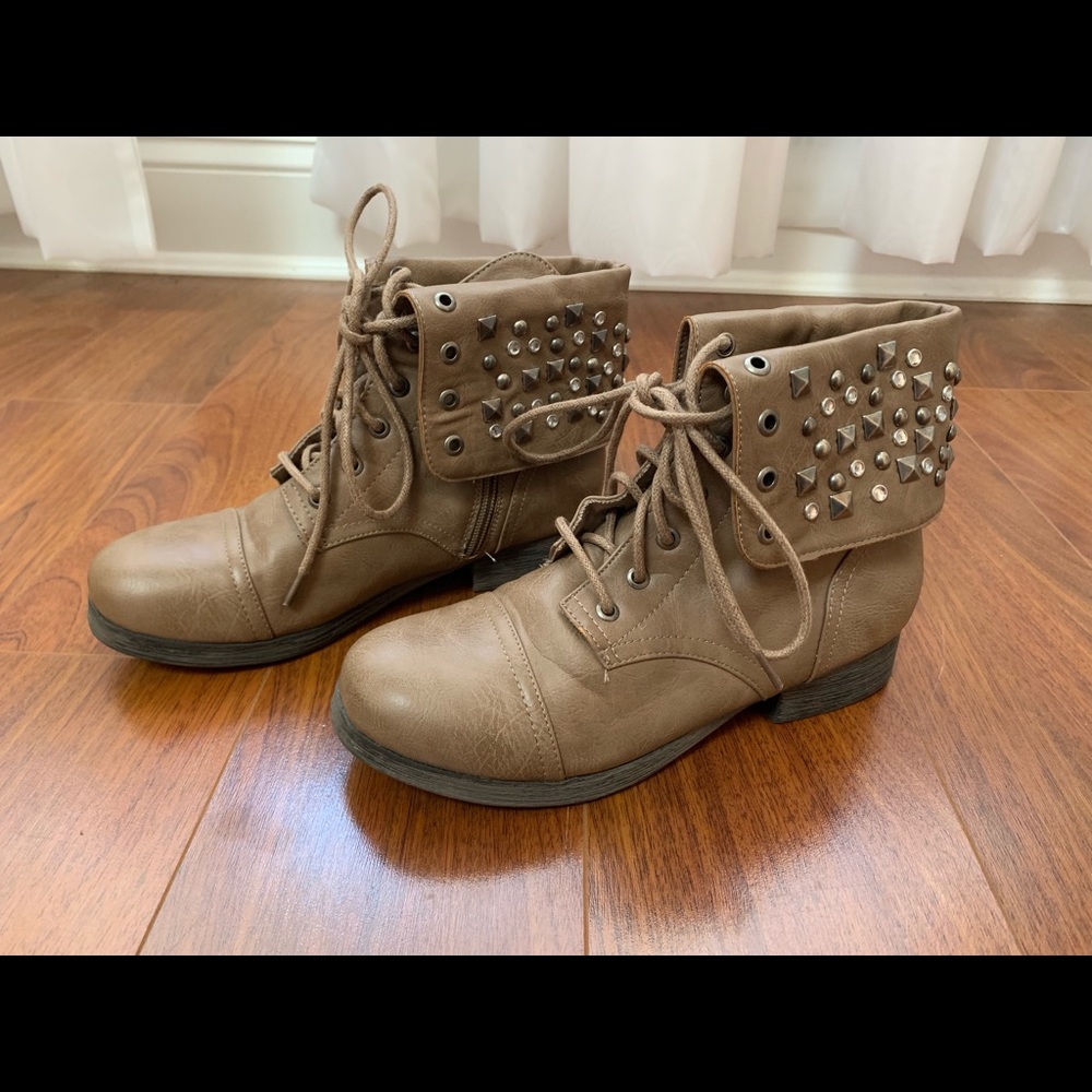 Pink & Pepper Boots